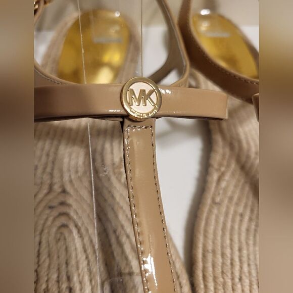 MK Michael Kors Tan Patent Leather & Jute Sole T-Strap Sandals sz. 9.5 Ret.$129 - Picture 5 of 7
